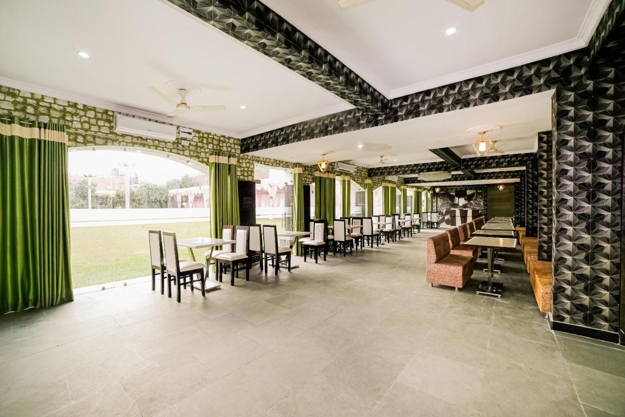 Oyo 41923 Prema Kunj Resort Jhānsi Екстериор снимка
