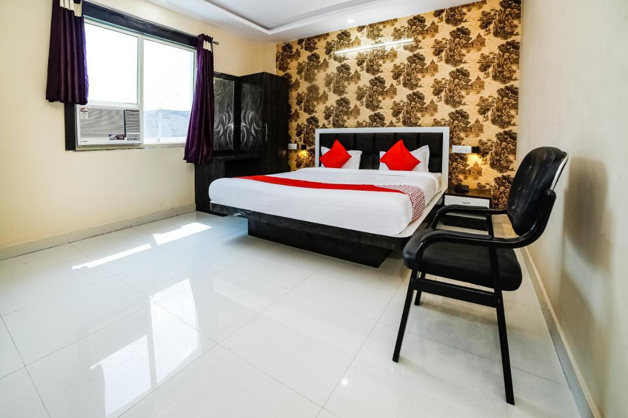 Oyo 41923 Prema Kunj Resort Jhānsi Екстериор снимка